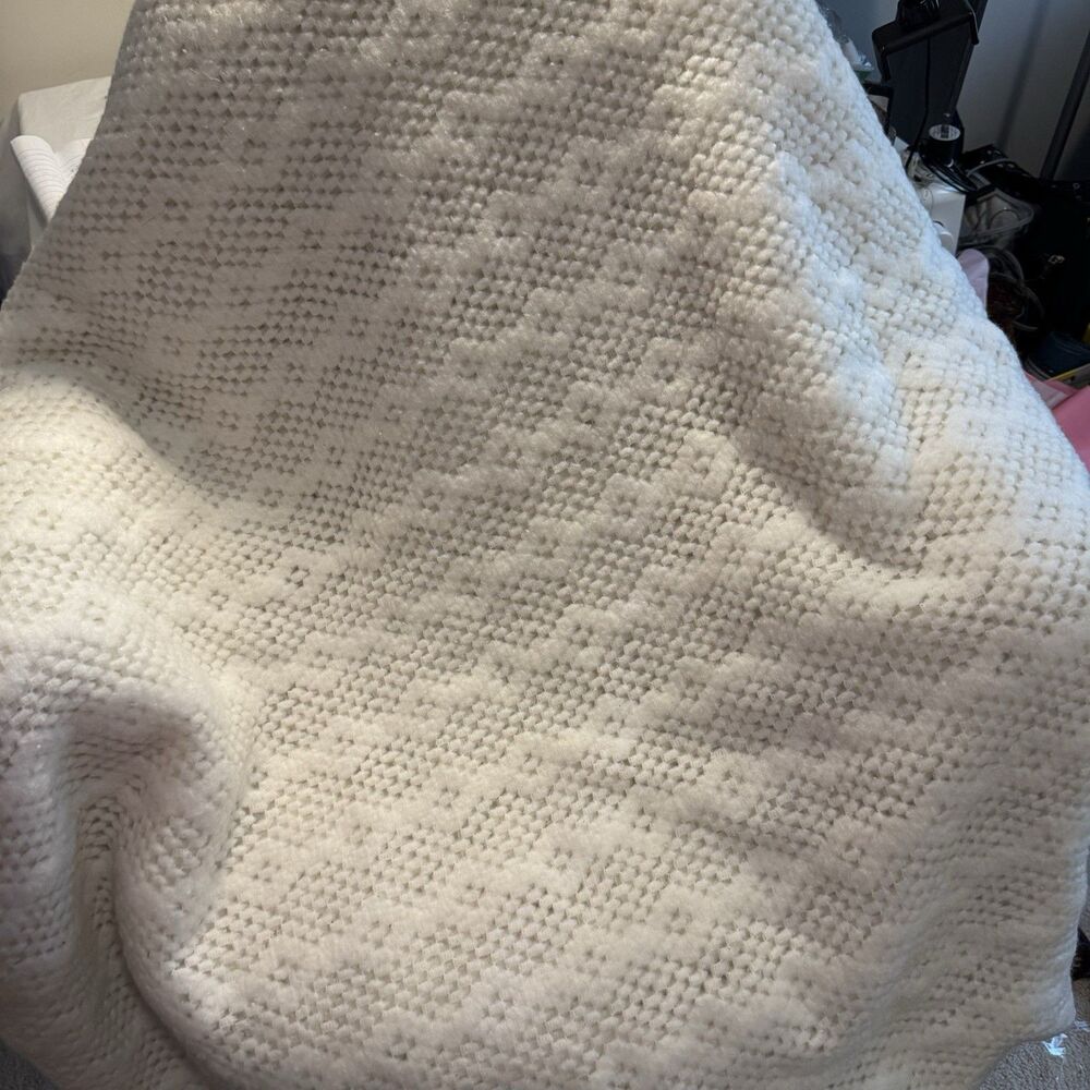 vintage cream cellular blanket -weave diamond thermal pattern satin border